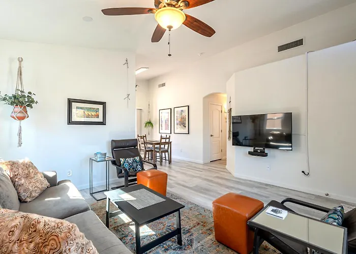 Silverbell Oasis - 2bd 1ba Close To Gem Show & Downtown * Tucson