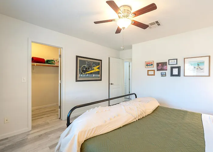 Silverbell Oasis - 2bd 1ba Close To Gem Show & Downtown