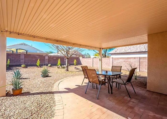 Silverbell Oasis - 2bd 1ba Close To Gem Show & Downtown Ferienhaus *