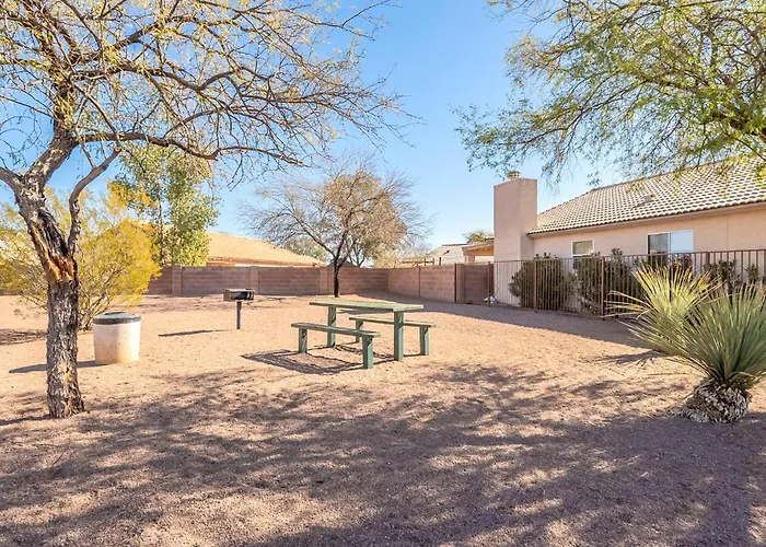 Silverbell Oasis - 2bd 1ba Close To Gem Show & Downtown * Tucson
