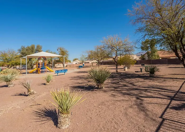 Silverbell Oasis - 2bd 1ba Close To Gem Show & Downtown * Tucson